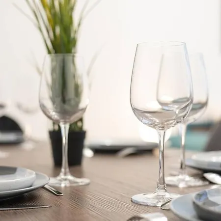Hauteville Charming Apartment Grands Boulevards - 6P * Parigi
